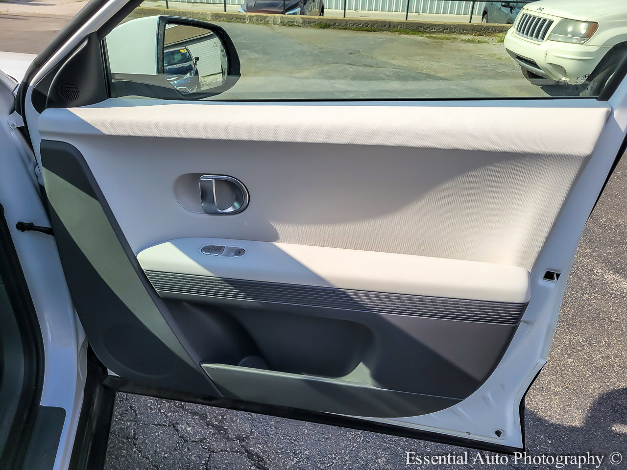 Used 2024 Hyundai Ioniq 5 SEL RWD image 32