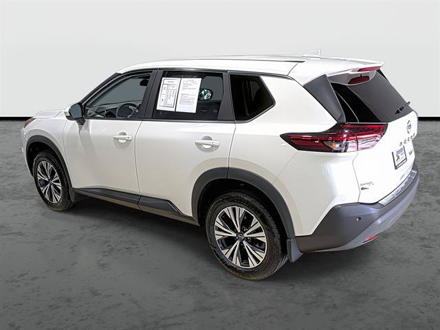 Used 2023 Nissan Rogue SV AWD/4WD image 2