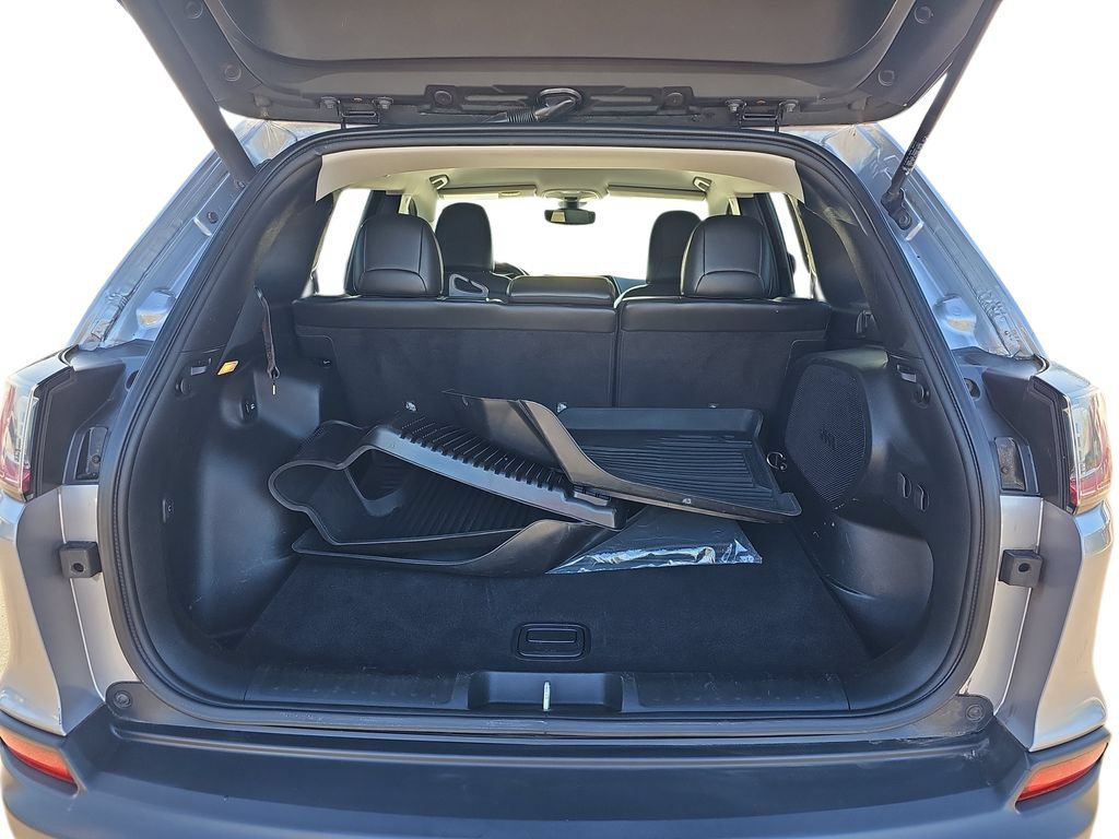 Used 2020 Jeep Cherokee Limited FWD image 29