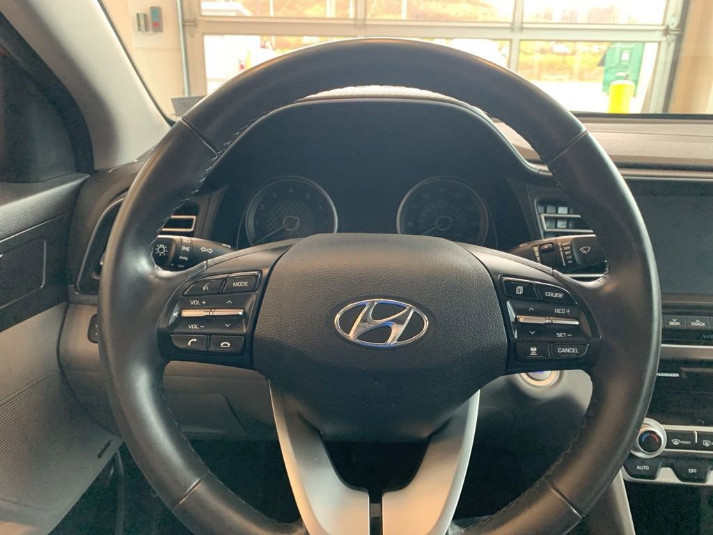 Used 2019 Hyundai Elantra Limited w/ Ultimate Package 02 image 4