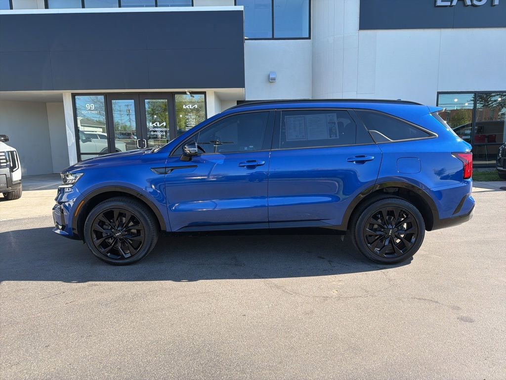 Certified 2023 Kia Sorento SX AWD/4WD image 2