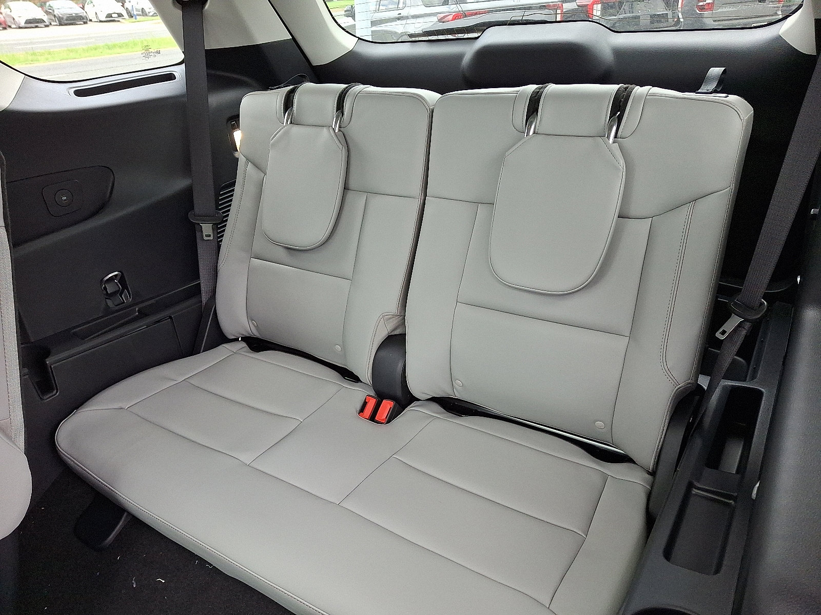 New 2025 Ford Explorer Active w/ Active Comfort Package image 7