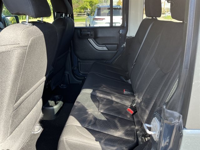 Used 2018 Jeep Wrangler Unlimited Sport S AWD/4WD image 30
