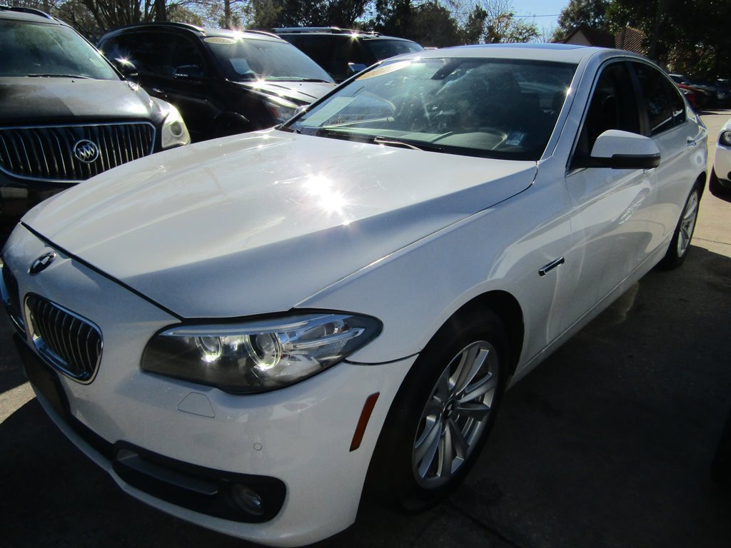 Used 2015 BMW 528i Sedan RWD image 1
