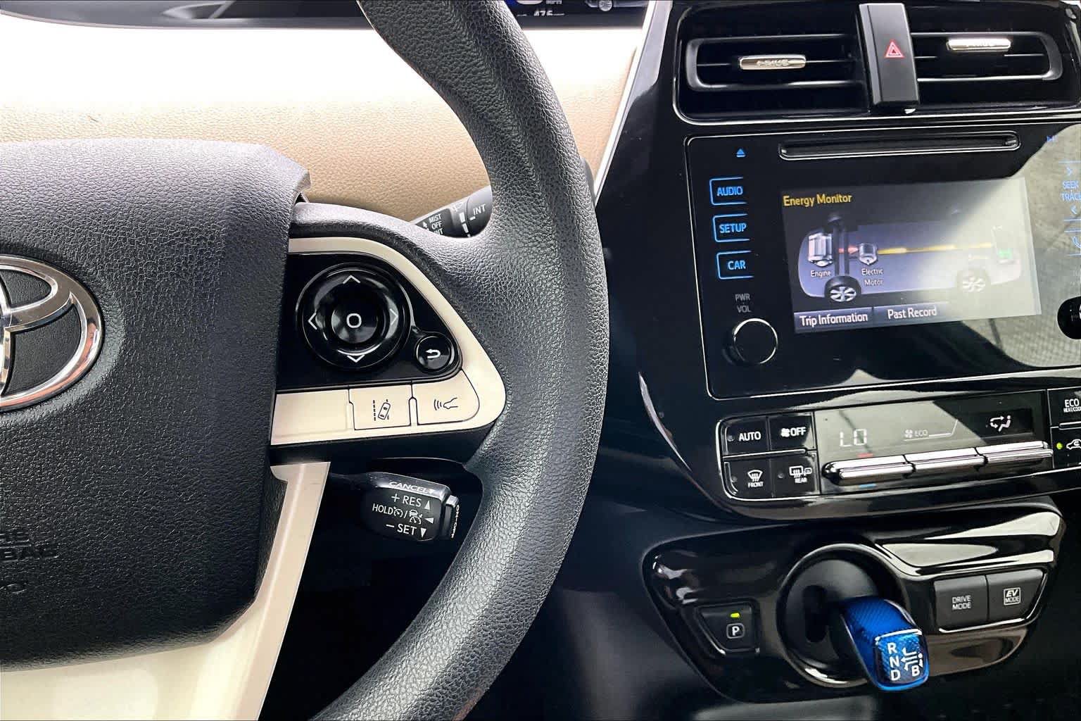 Used 2018 Toyota Prius Two w/ Prius Two Safety Plus Package FWD image 25