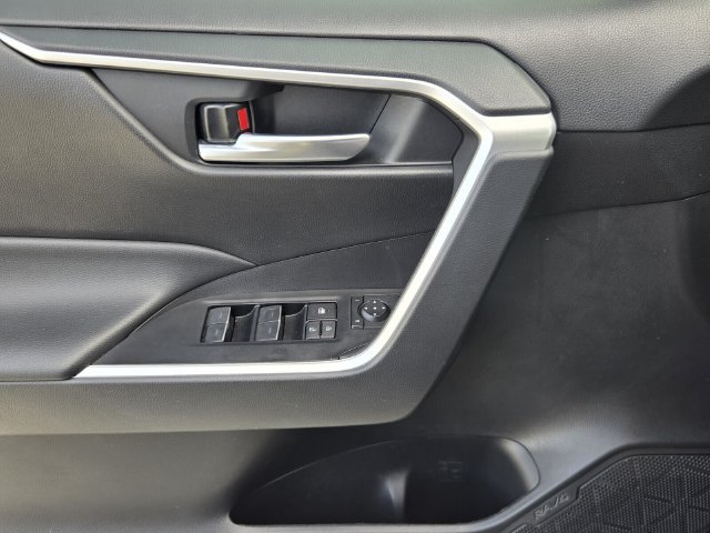 Used 2023 Toyota RAV4 XLE w/ Convenience Package FWD image 25