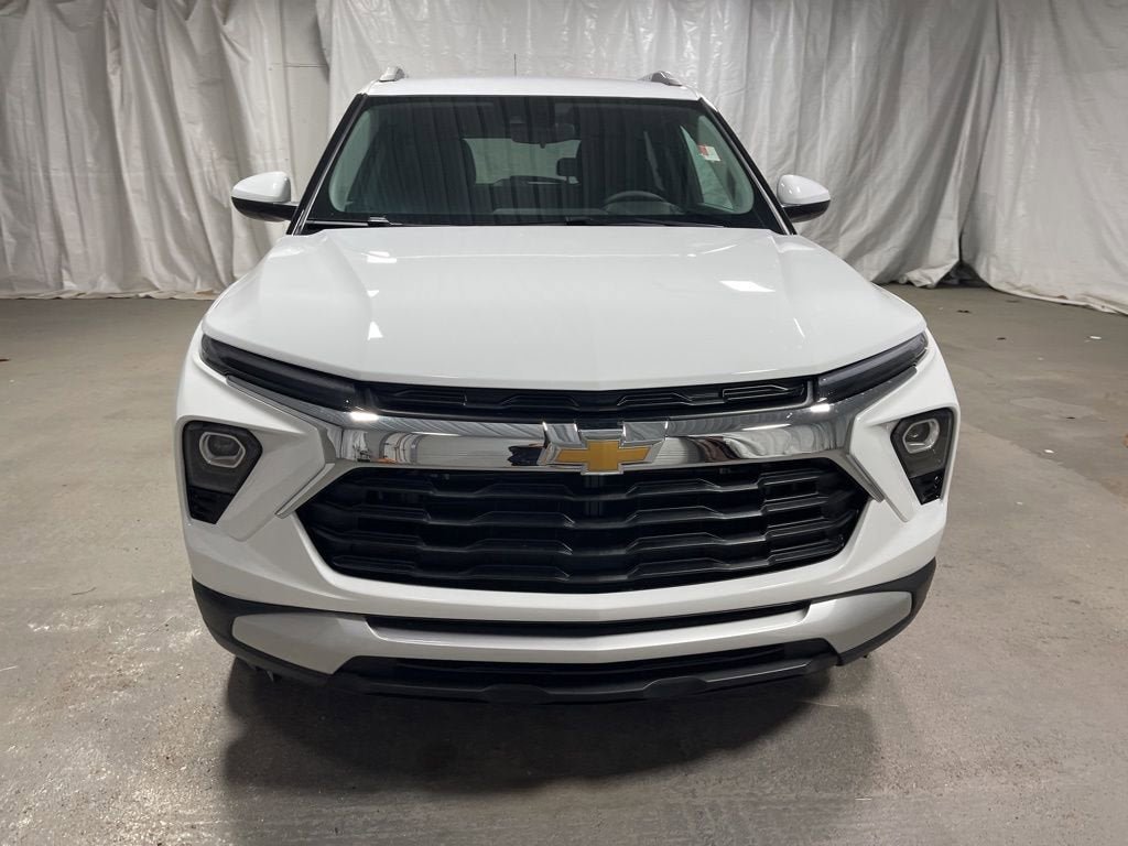 New 2026 Chevrolet TrailBlazer LT FWD image 2
