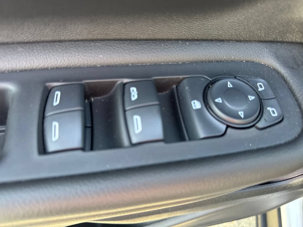 Used 2024 GMC Terrain AT4 w/ Tech Package AWD/4WD image 18