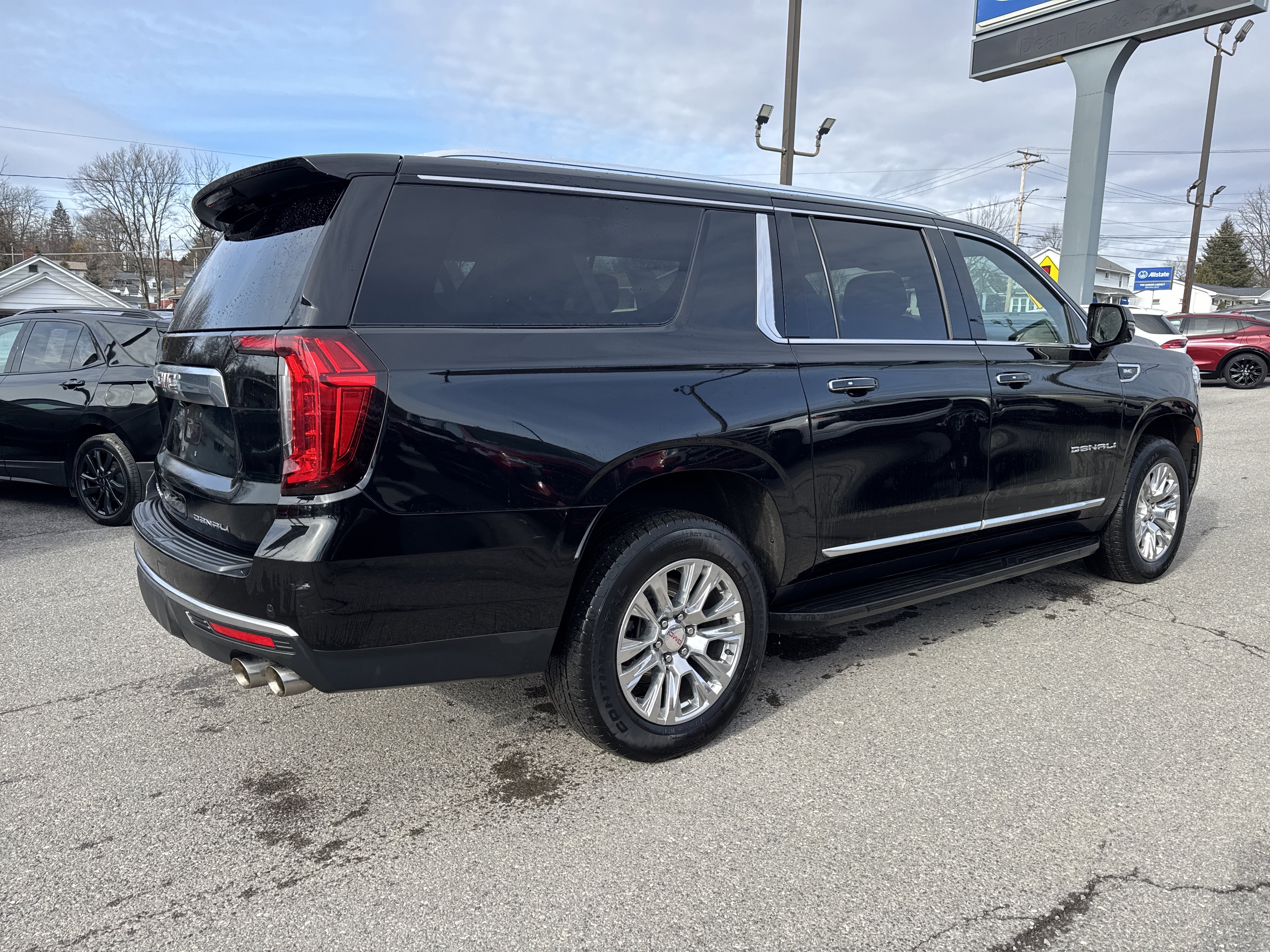 Used 2024 GMC Yukon XL Denali video 3