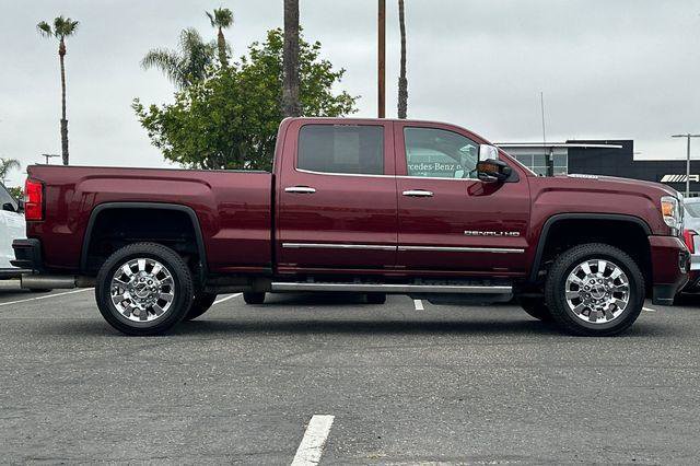 Used 2017 GMC Sierra 2500 Denali w/ Duramax Plus Package AWD/4WD image 3