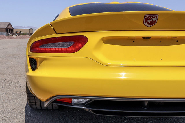 Used 2014 SRT Viper SRT-10 w/ Grand Touring Package RWD image 50
