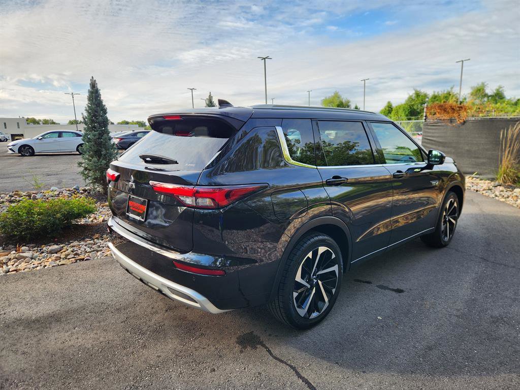 Used 2024 Mitsubishi Outlander SEL AWD/4WD image 5