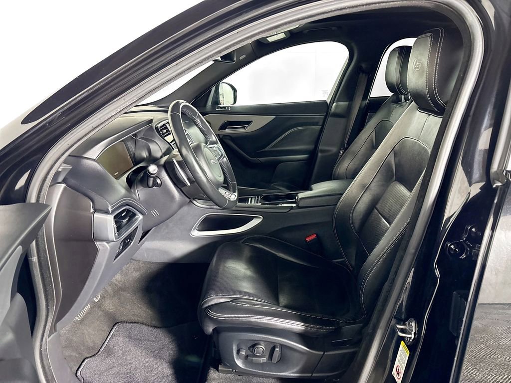 Used 2017 Jaguar F-PACE S image 11