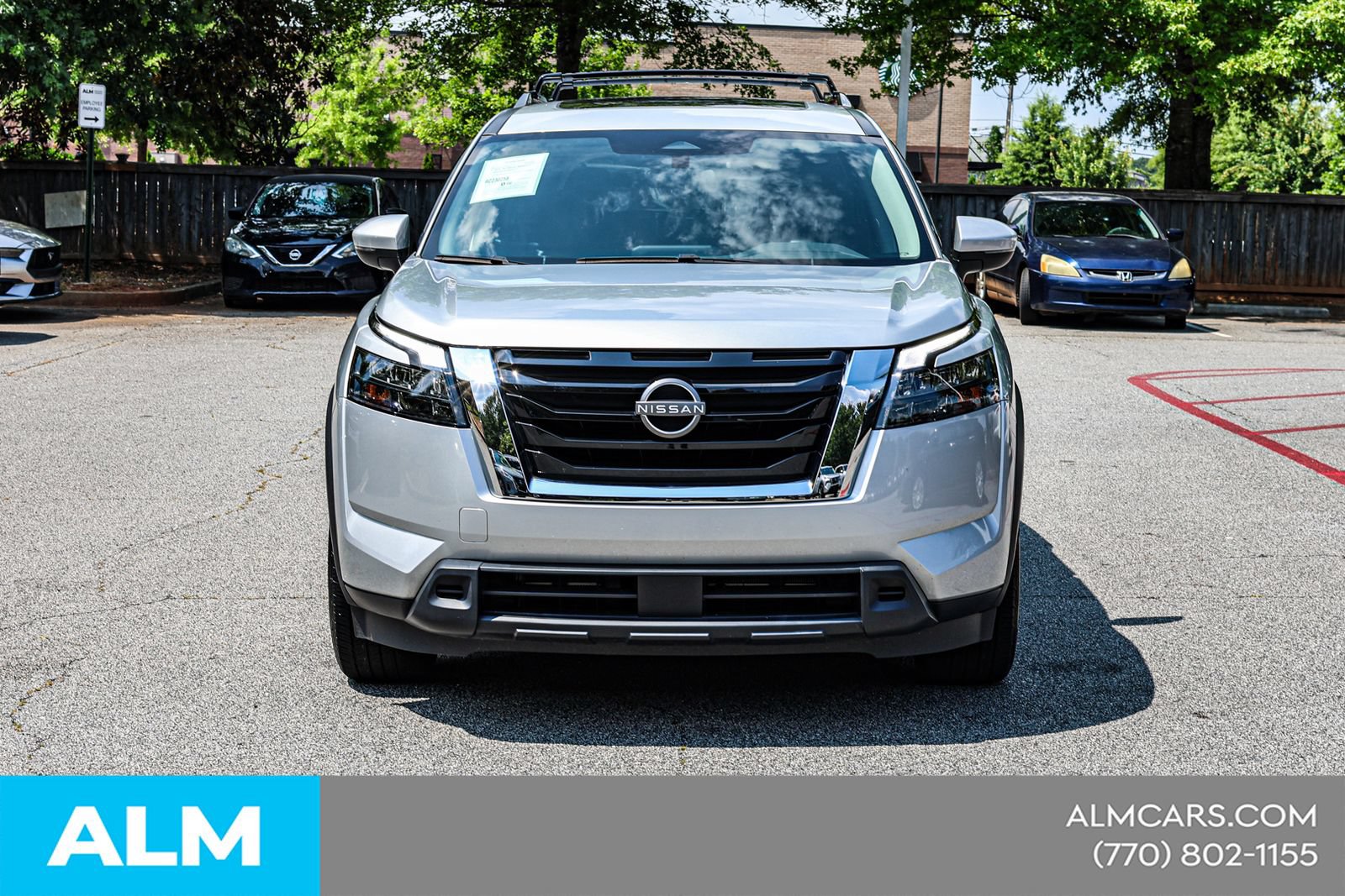 Used 2024 Nissan Pathfinder SV w/ SV Premium Package FWD image 12