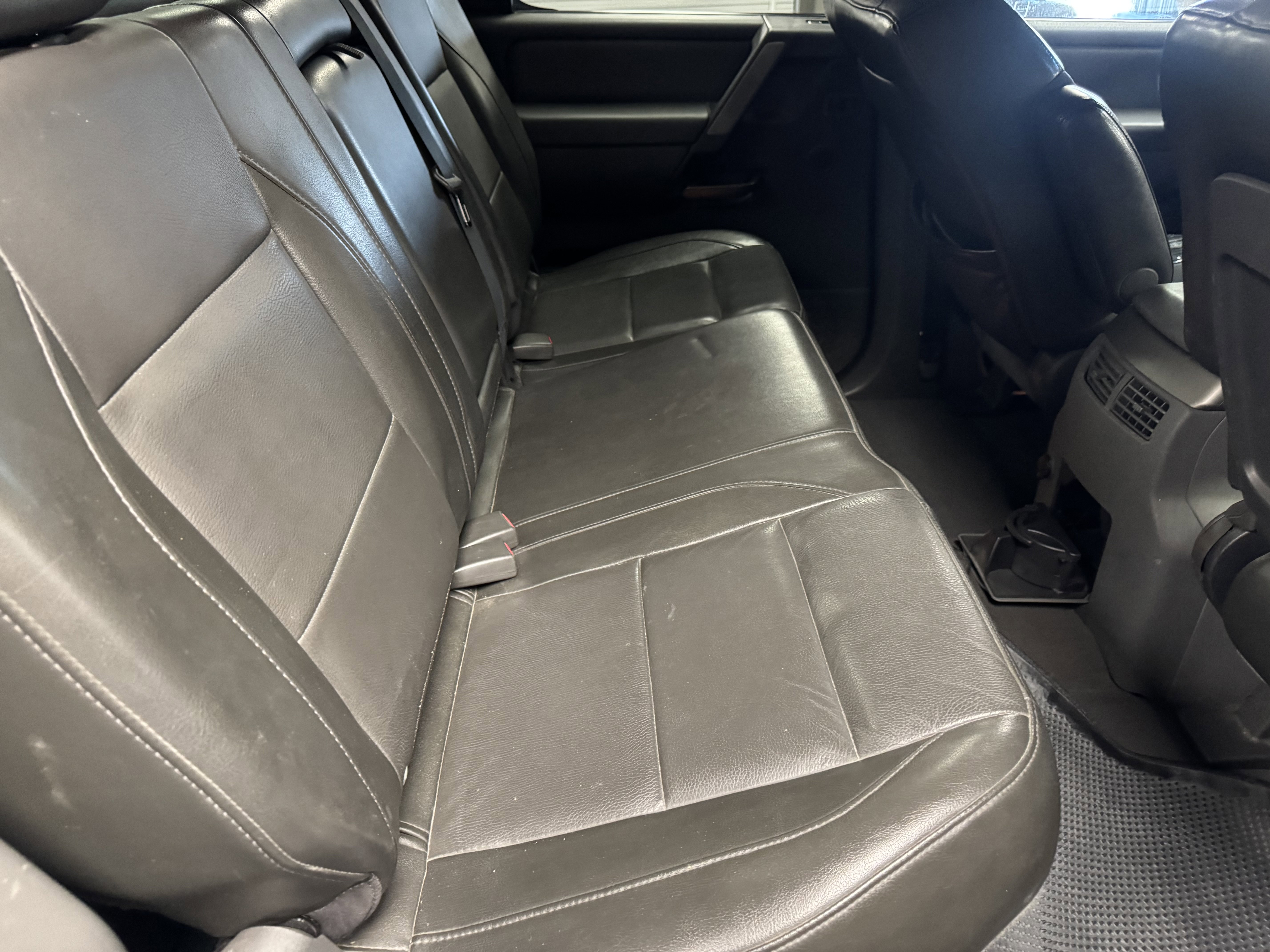 Used 2006 Nissan Titan LE w/ (S01) Side-Airbag Pkg w/ VDC image 13