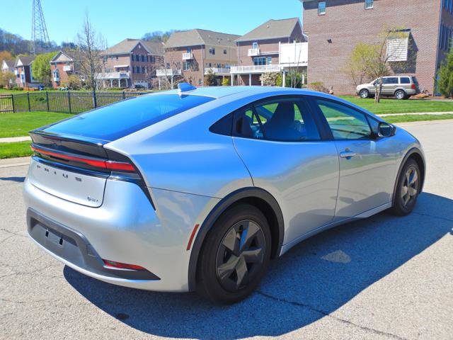 Used 2024 Toyota Prius LE image 4