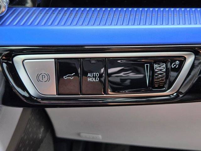 New 2027 Cadillac Optiq Luxury AWD/4WD image 31