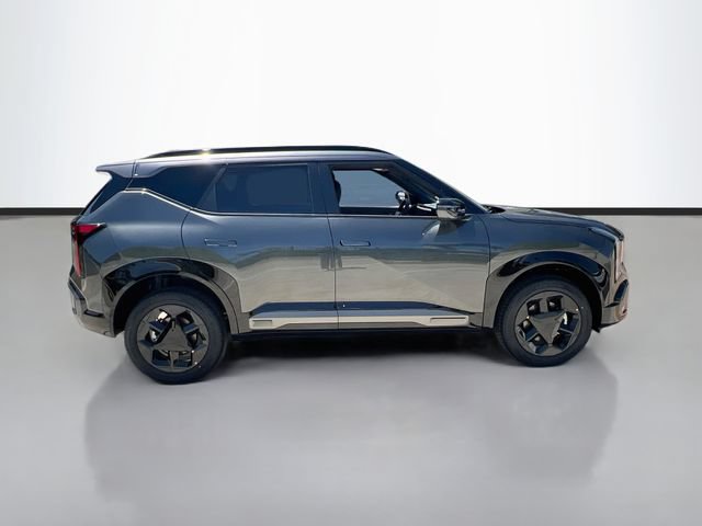 New 2027 Kia Seltos X-Line S w/ X-Line S Premium Package AWD/4WD image 8