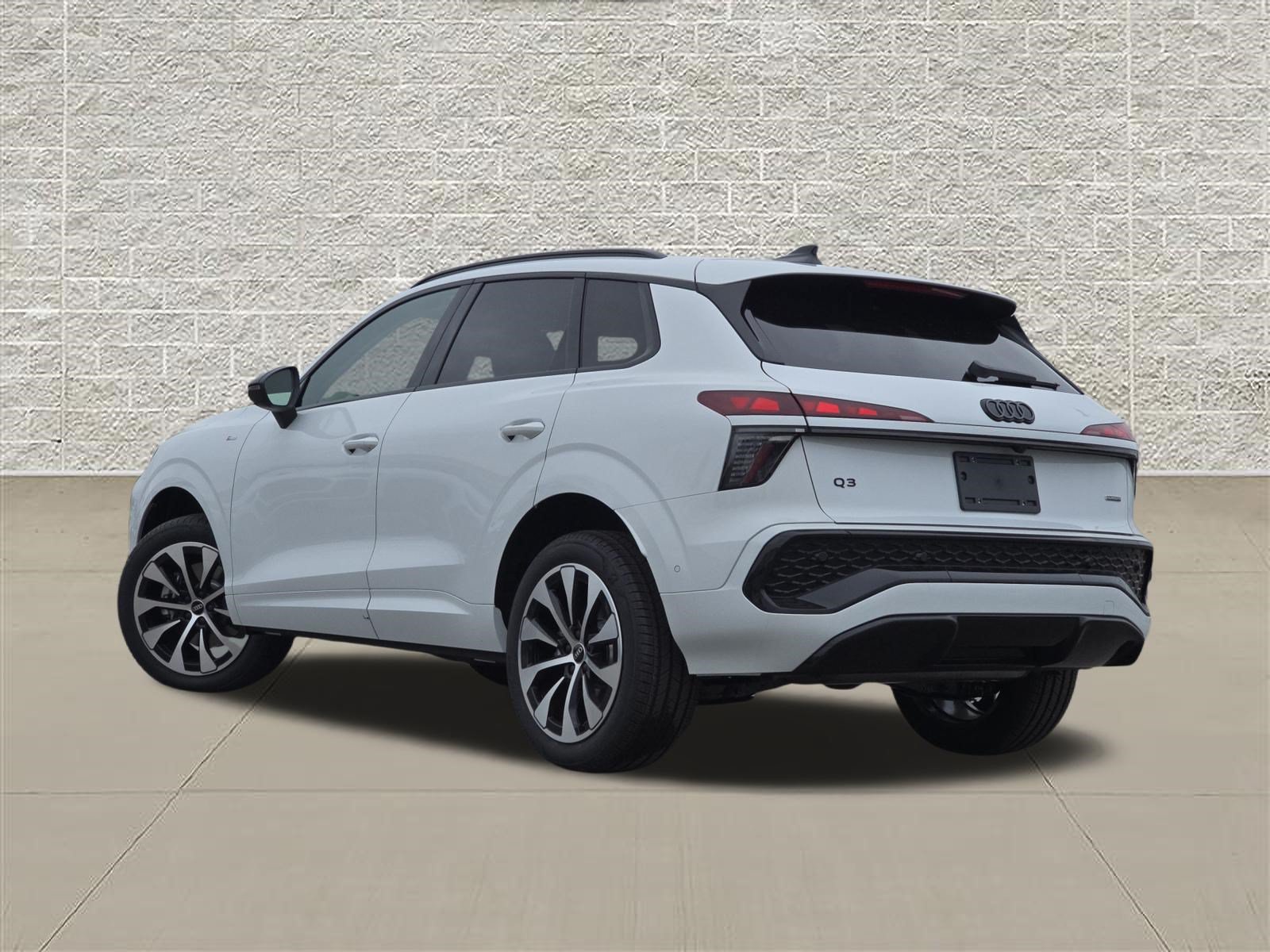 New 2026 Audi Q3 quattro 2.0T AWD/4WD image 5