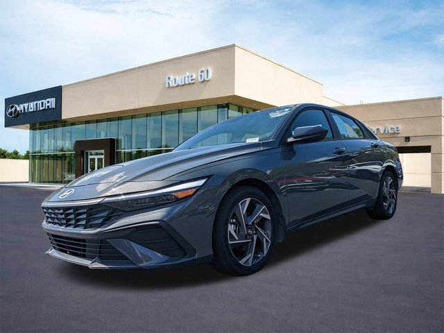 Used 2025 Hyundai Elantra Sport FWD image 8