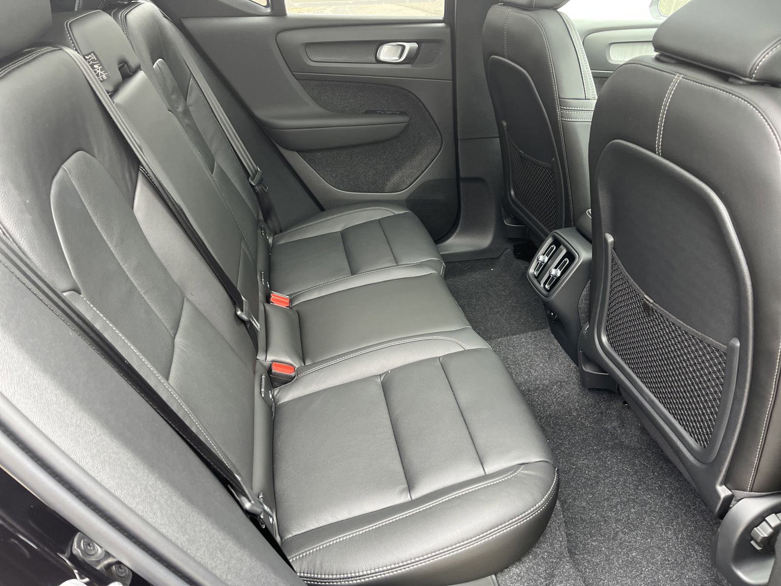 New 2025 Volvo XC40 B5 Core w/ Protection Package Premier image 11