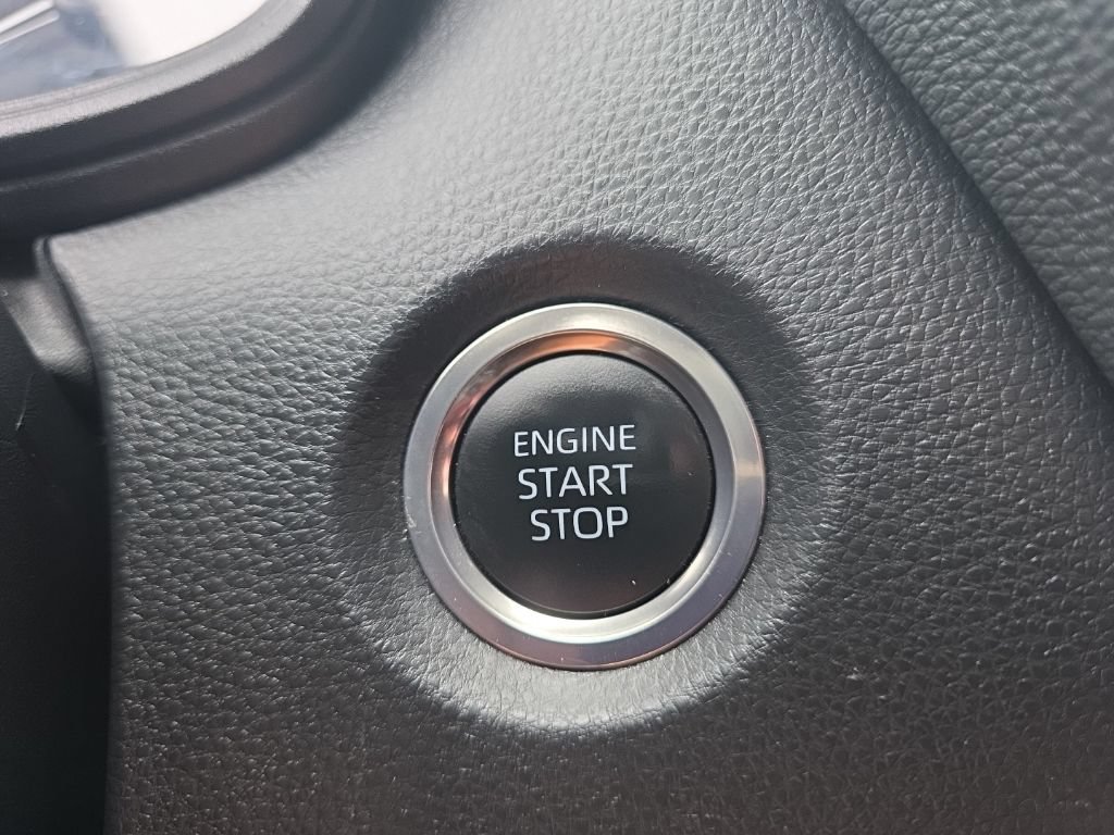 Used 2025 Toyota Corolla SE FWD image 21