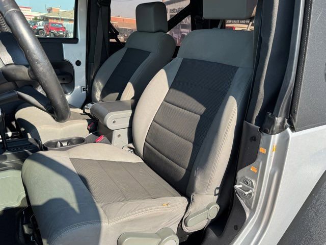 Used 2009 Jeep Wrangler X image 10
