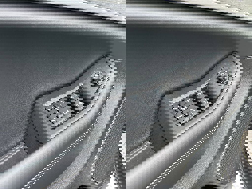 New 2026 Jeep Grand Cherokee Limited image 8