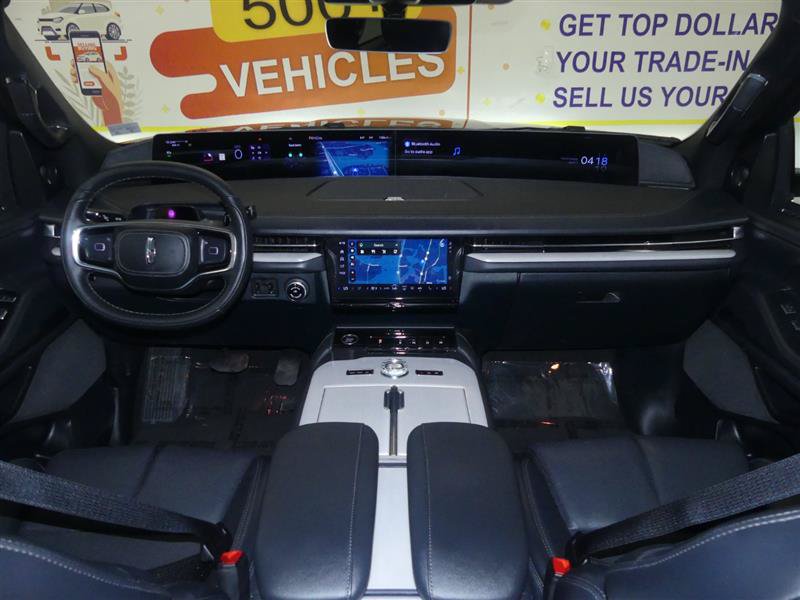 Used 2025 Lincoln Navigator Reserve w/ Jet Appearance Package AWD/4WD image 5