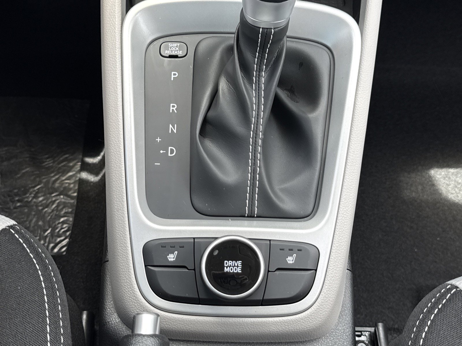 New 2026 Hyundai Venue SEL FWD image 26