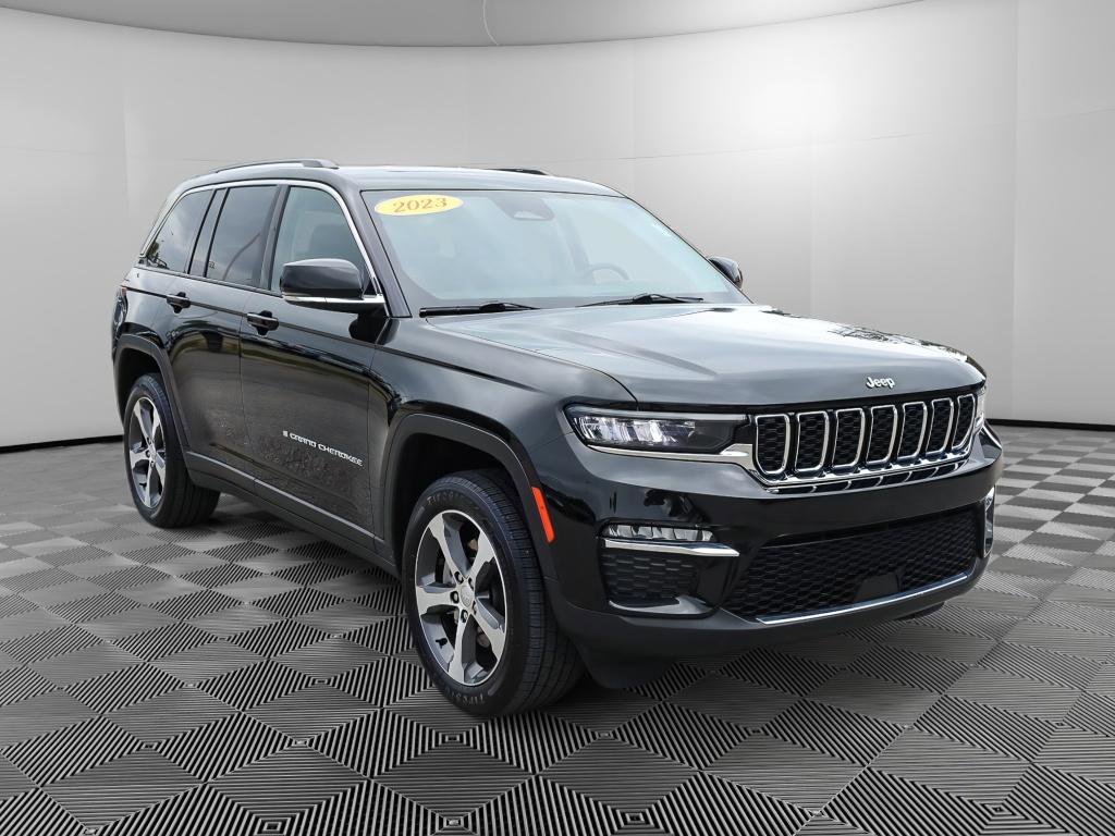 Used 2023 Jeep Grand Cherokee 4WD 4xe image 8