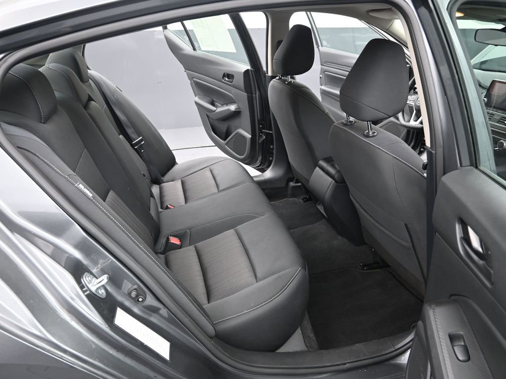 Used 2024 Nissan Altima 2.5 SV image 12