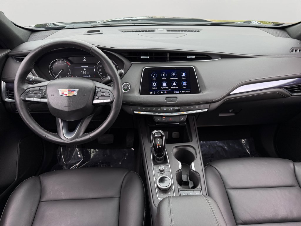 Used 2023 Cadillac XT4 Luxury w/ Cold Weather Package AWD/4WD image 13