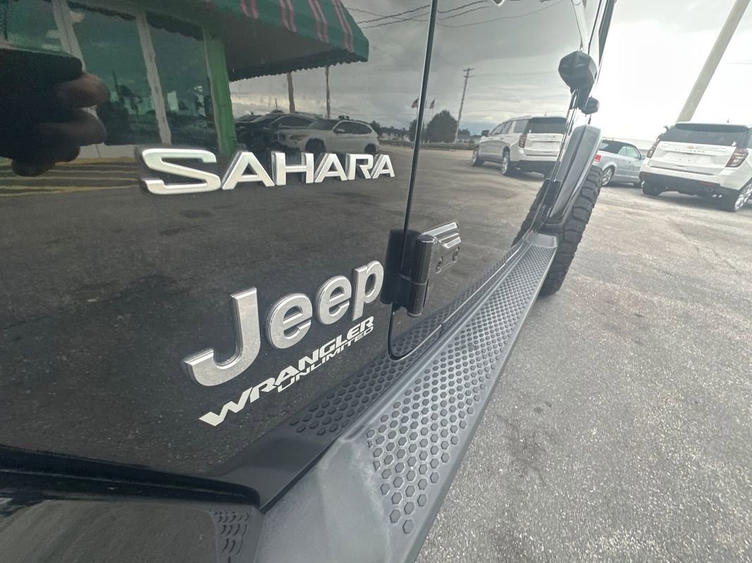 Used 2020 Jeep Wrangler Unlimited Sahara image 3
