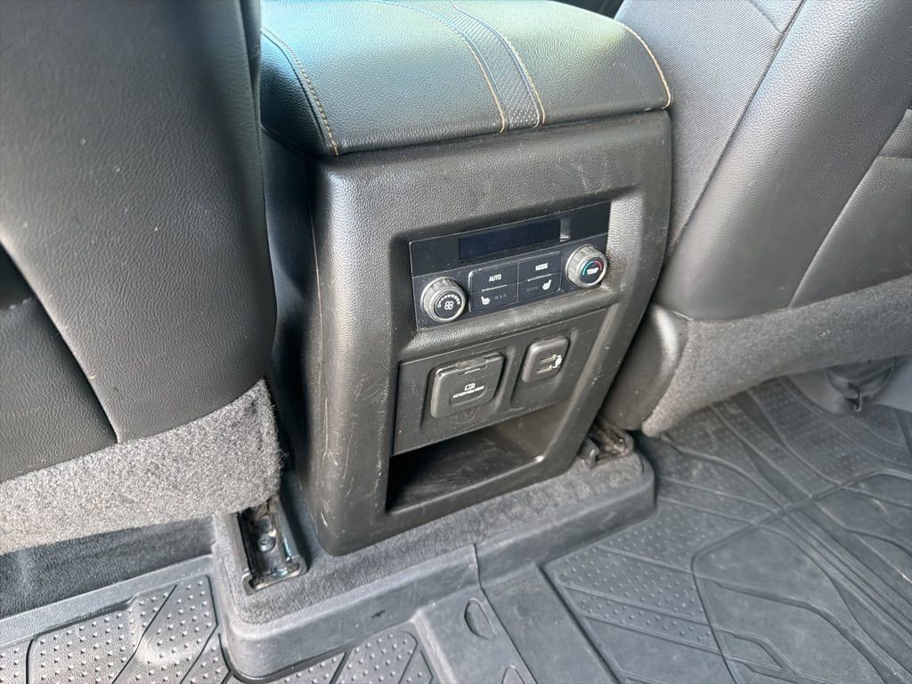 Used 2021 Chevrolet Traverse Premier w/ Redline Edition image 22