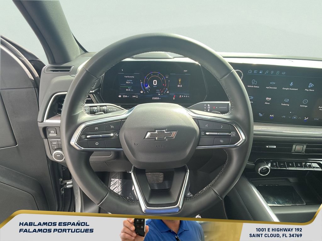 Used 2025 Chevrolet Suburban Z71 image 19