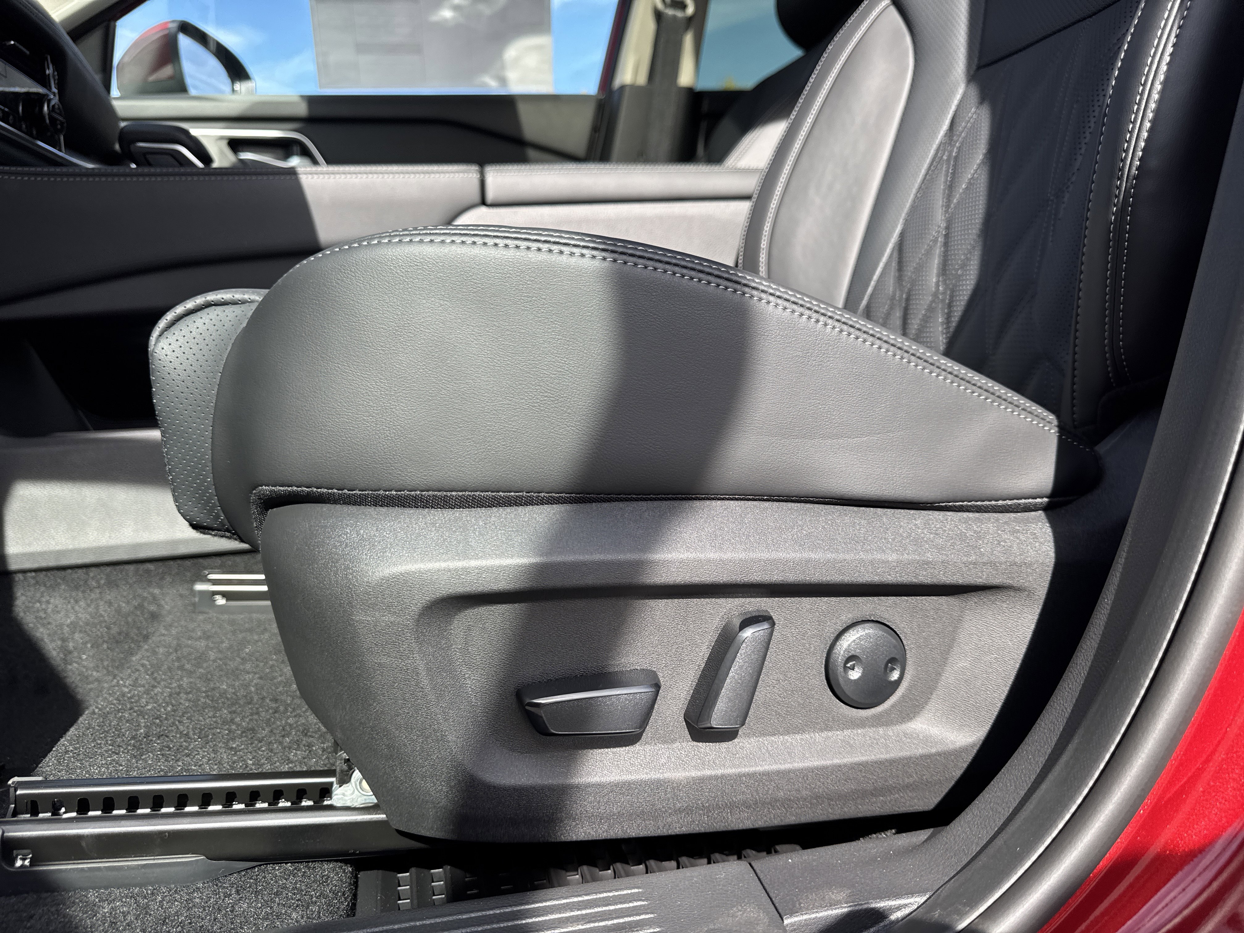 New 2026 Nissan Rogue Platinum image 25