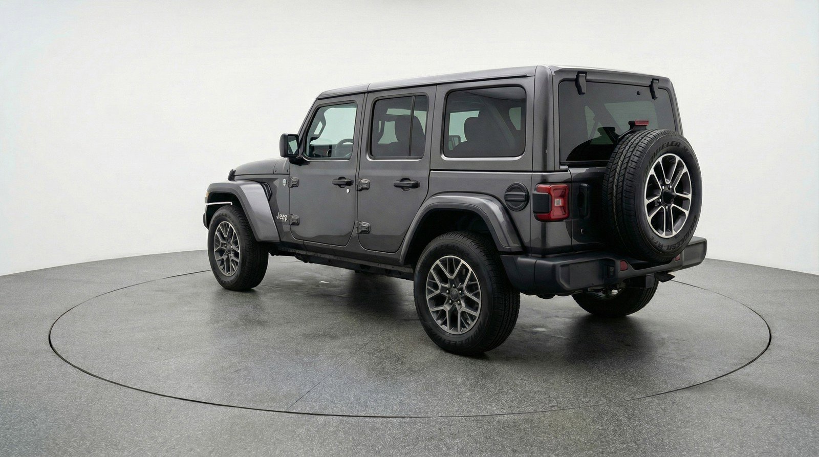 Used 2025 Jeep Wrangler Sahara image 6