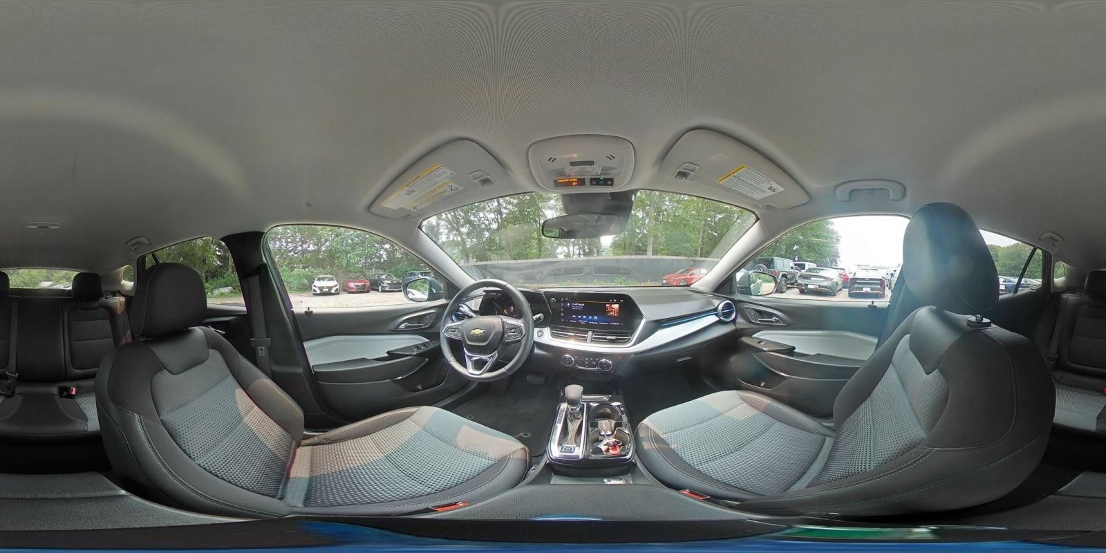 Used 2025 Chevrolet Trax LT w/ LT Convenience Package FWD image 41