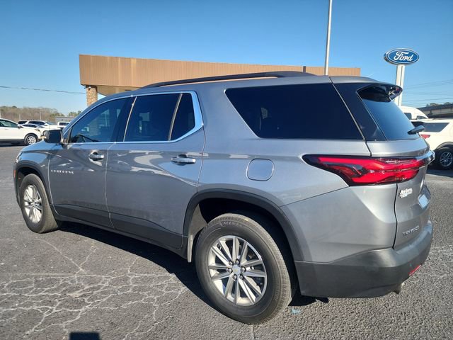 Used 2023 Chevrolet Traverse LT image 3