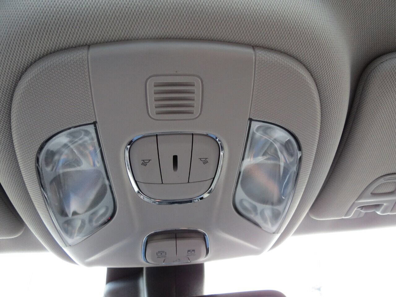 Used 2022 Jeep Compass Trailhawk w/ Sun and Sound Group image 14