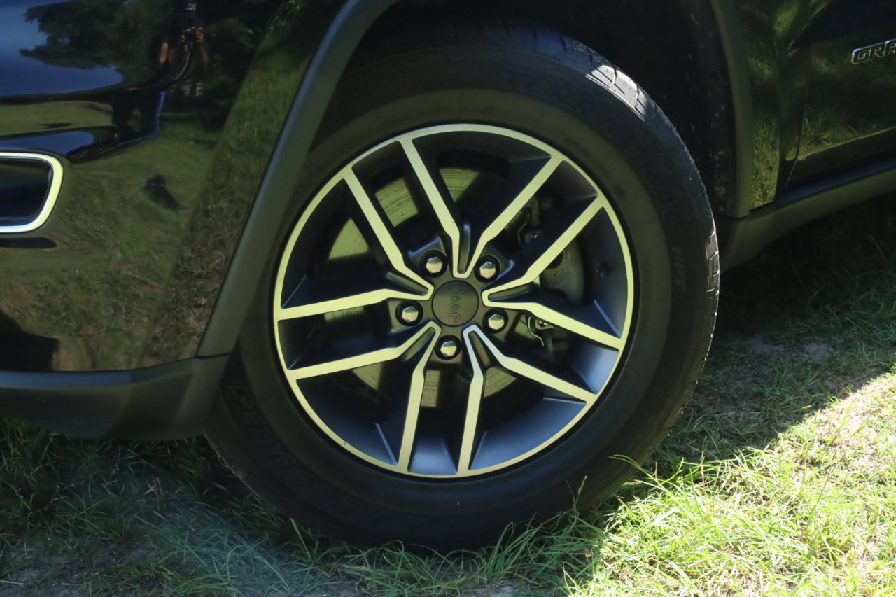 Used 2021 Jeep Grand Cherokee Limited image 33