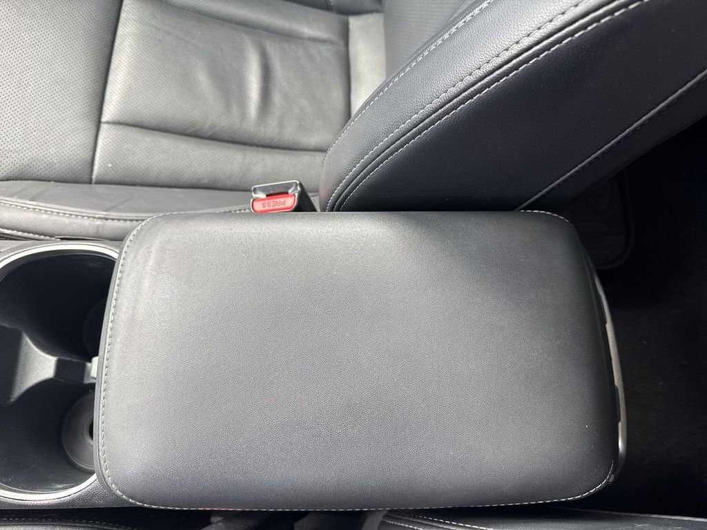 Used 2021 Subaru Outback Limited image 24