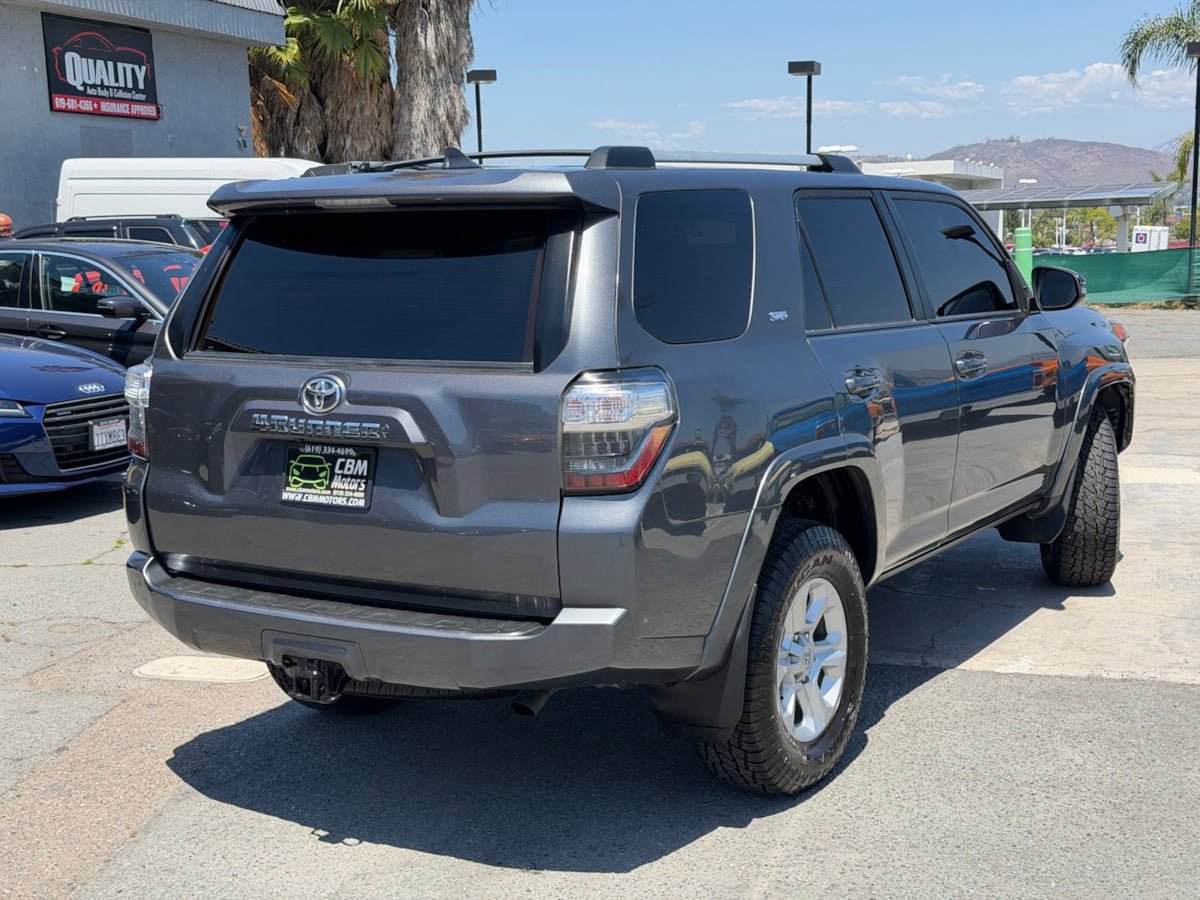 Used 2022 Toyota 4Runner SR5 AWD/4WD image 9
