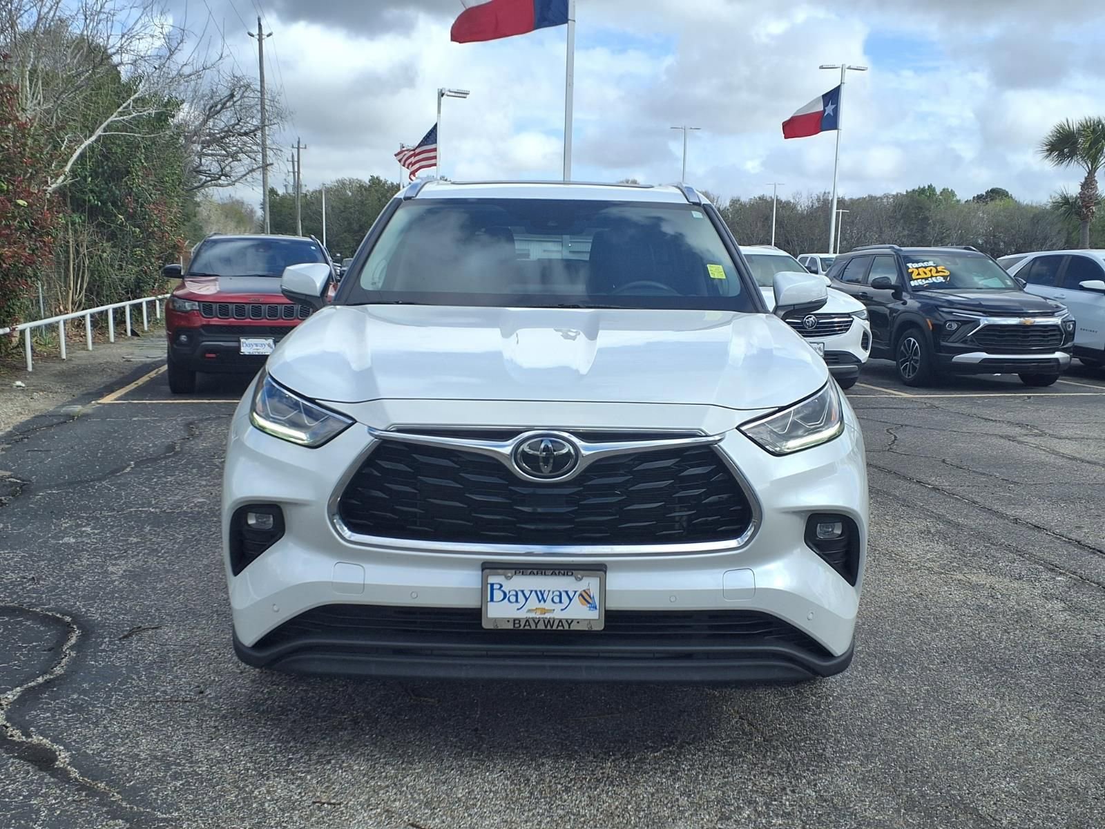 Used 2022 Toyota Highlander Limited image 19