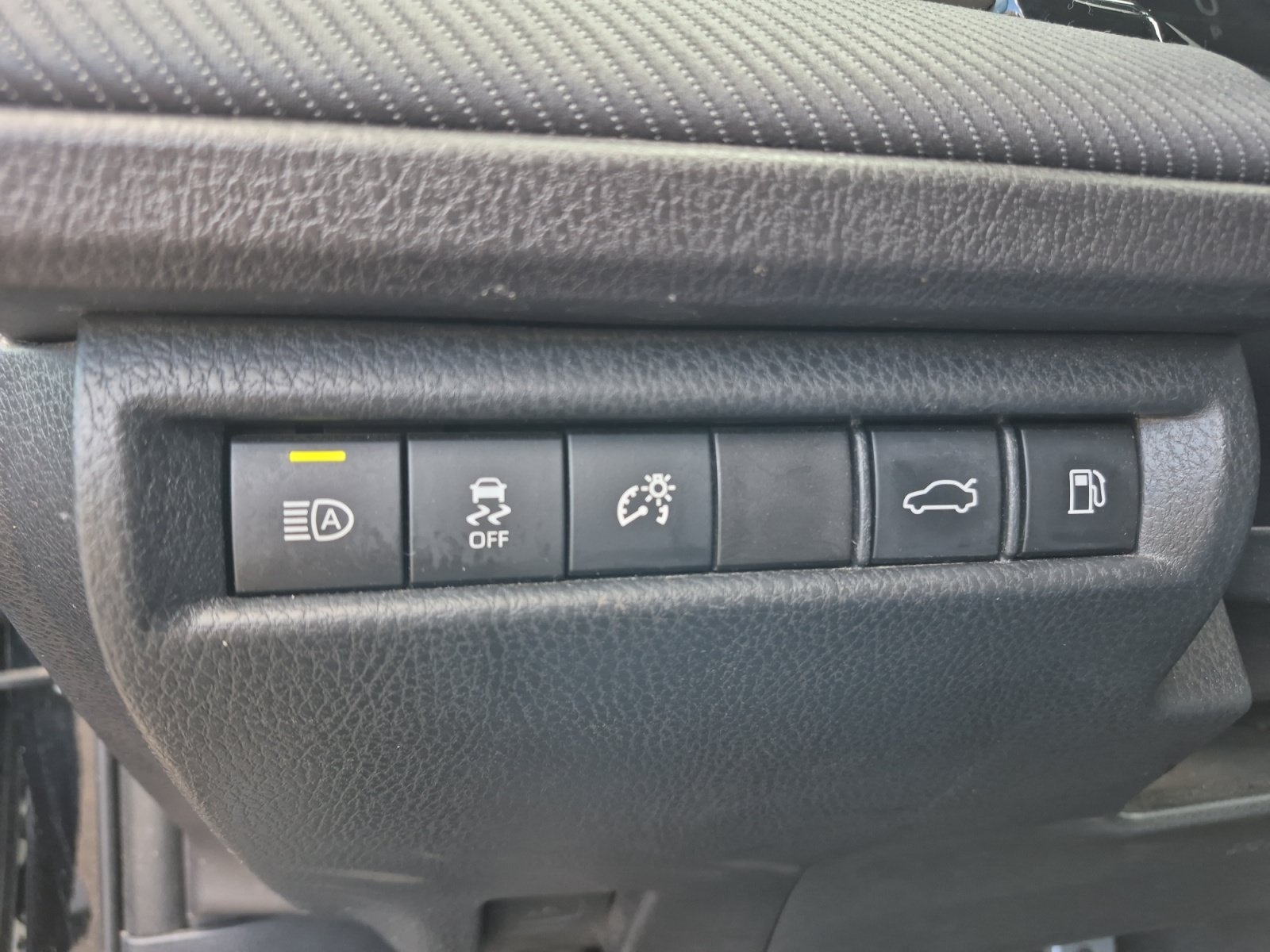 Used 2025 Toyota Camry SE FWD image 34