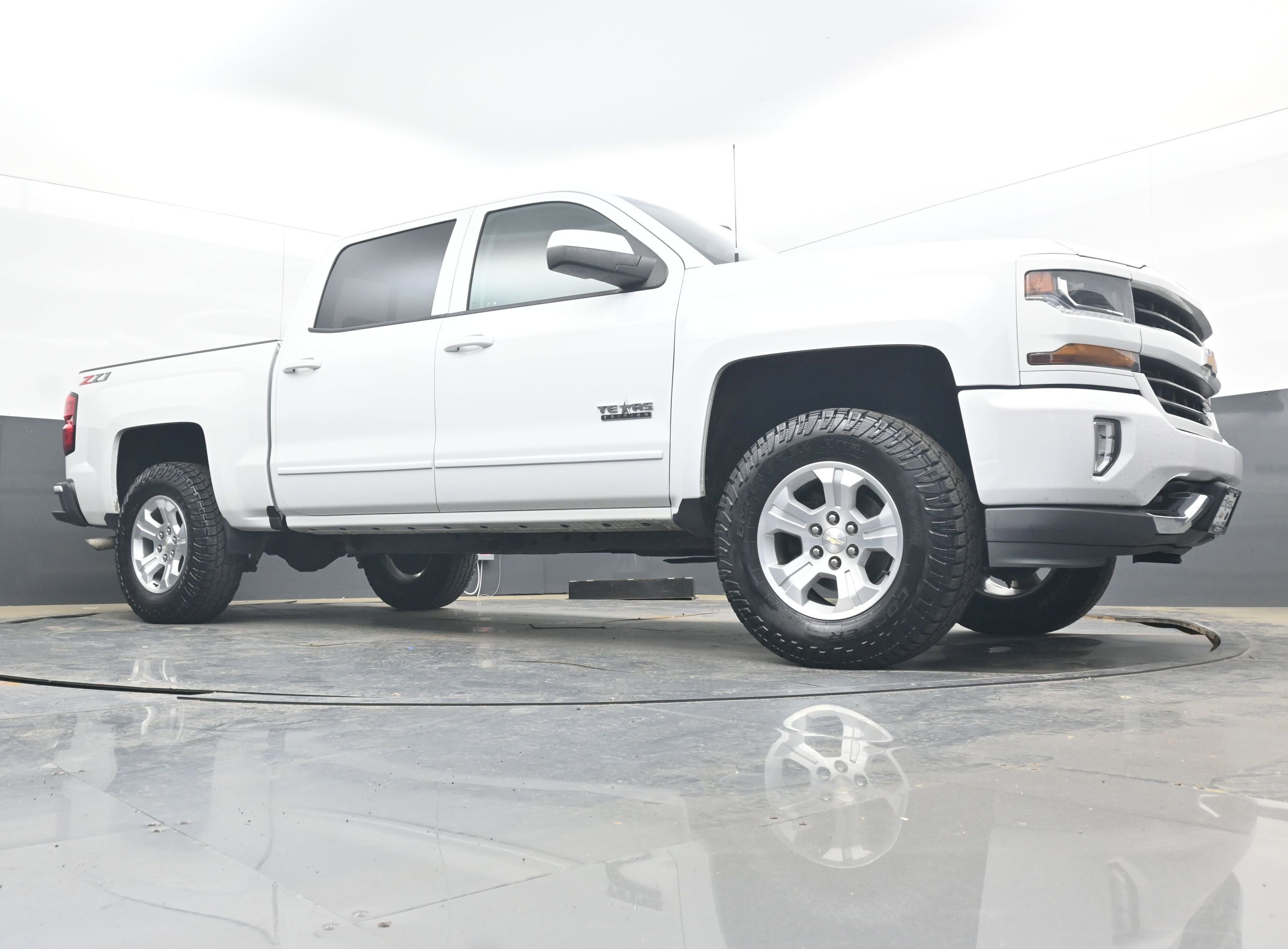 Used 2018 Chevrolet Silverado 1500 LT w/ Texas Edition image 25