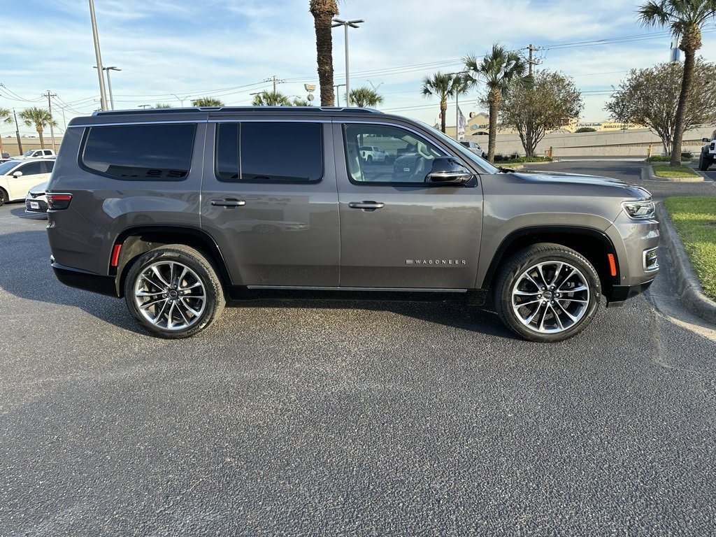 Used 2024 Jeep Wagoneer Series III w/ Premium Group I image 7