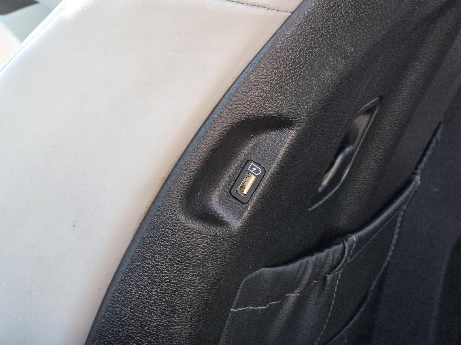 Used 2021 Kia Telluride S FWD image 15