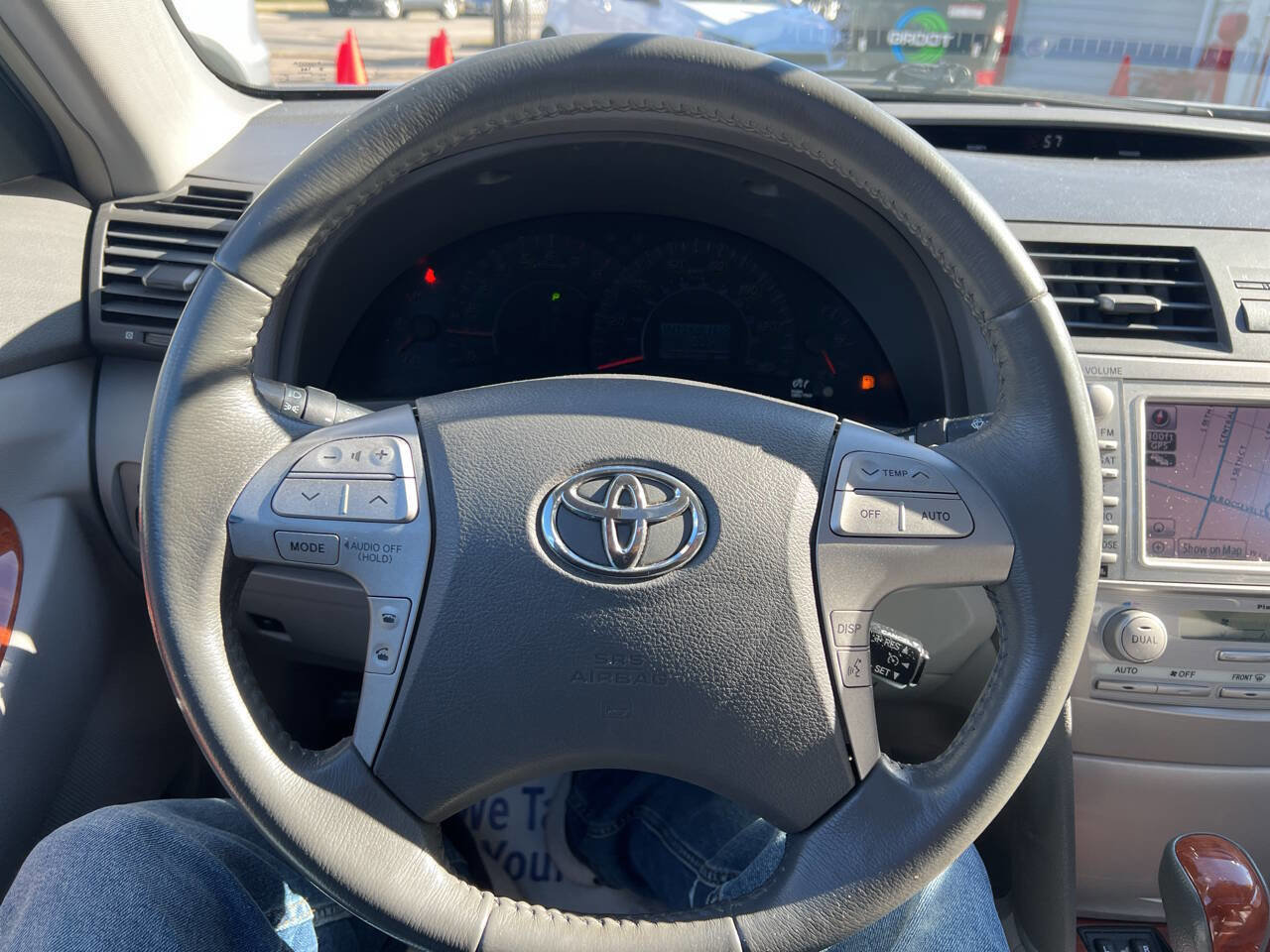 Used 2010 Toyota Camry XLE FWD image 19